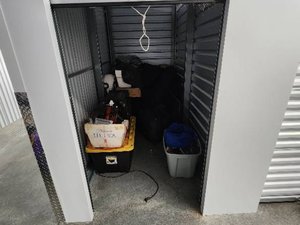 5 x 10 storage unit in Houston, TX