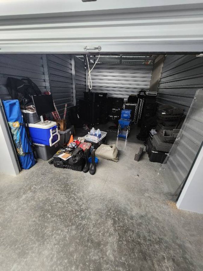 10 x 15 storage unit in Houston, TX