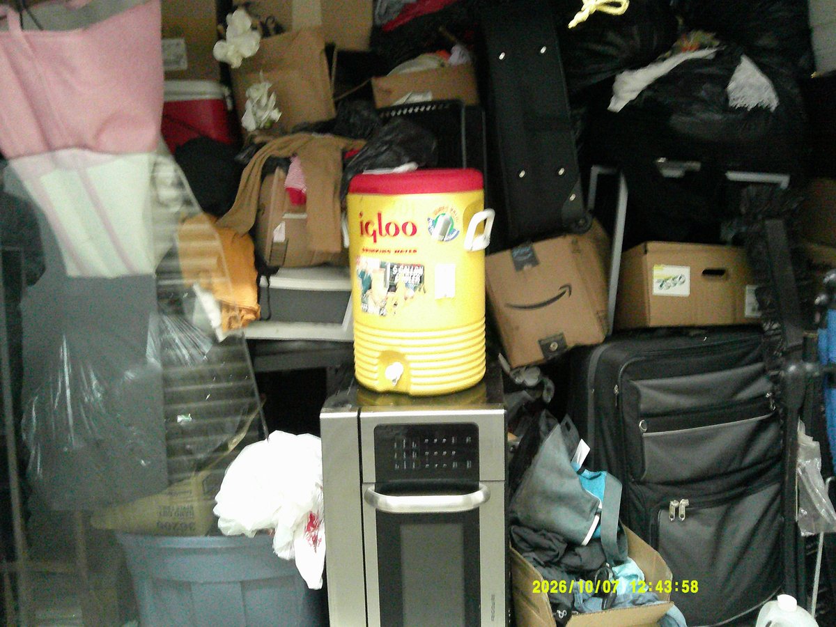 10 x 10 storage unit in Chicago, IL