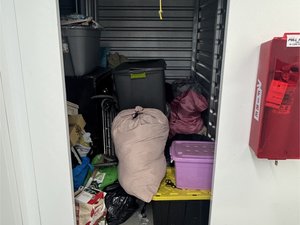 10 x 15 storage unit in Bronx, NY