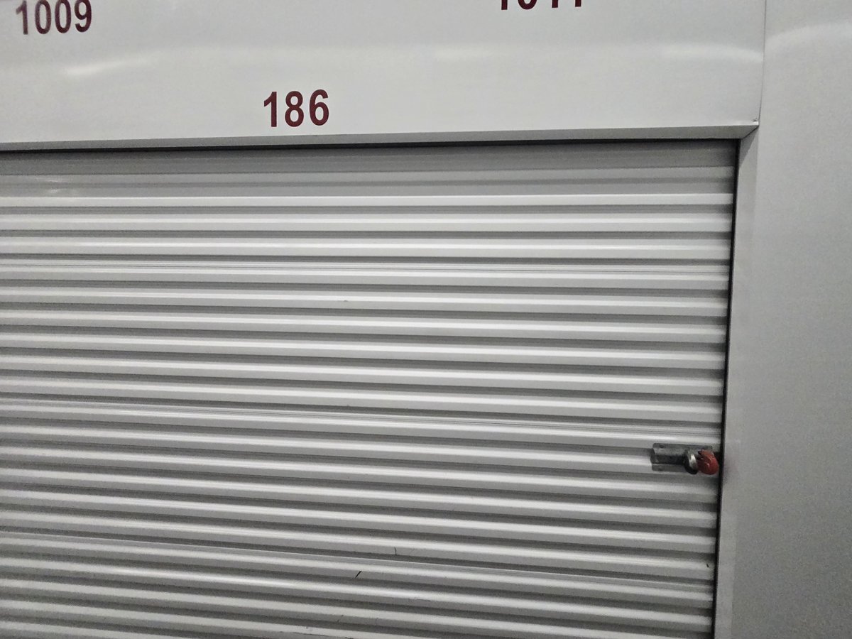 16 x 18 storage unit in Omaha, NE