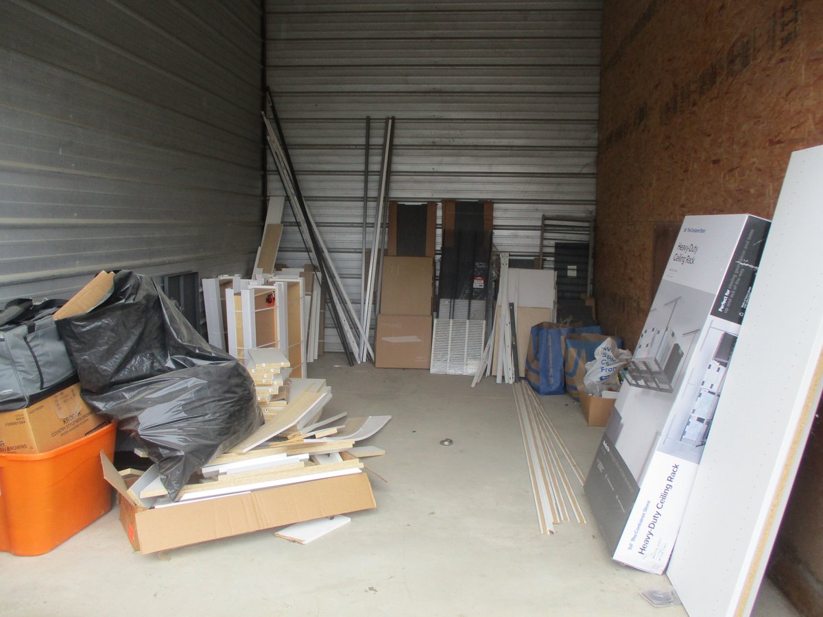 10 x 15 storage unit in Papillion, NE