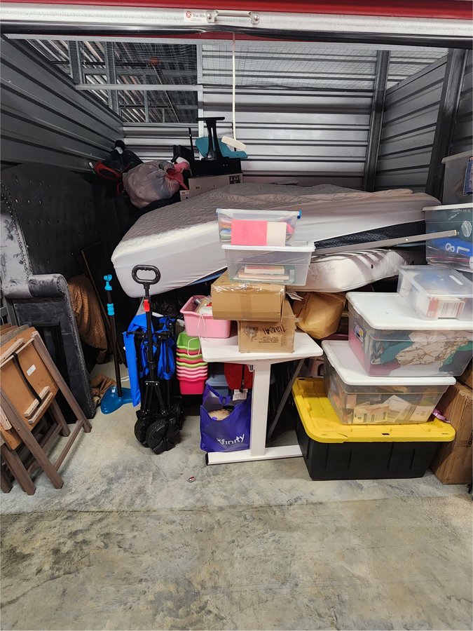 10 x 13 storage unit in Maple Shade, NJ