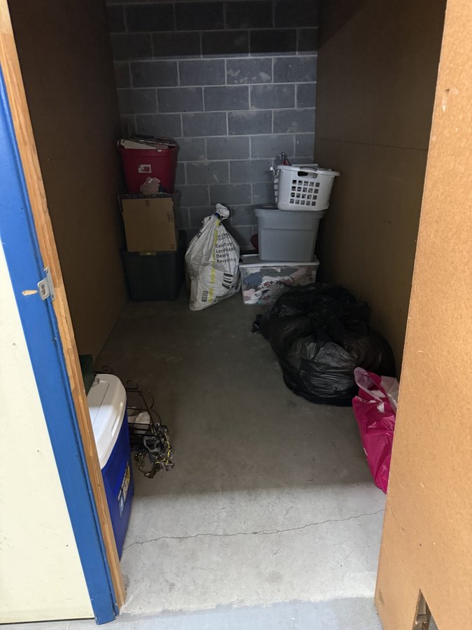 5 x 10 storage unit in Indianapolis, IN