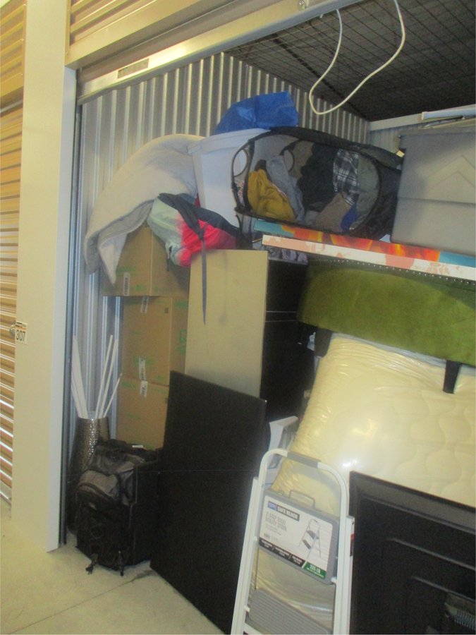 10 x 10 storage unit in Papillion, NE