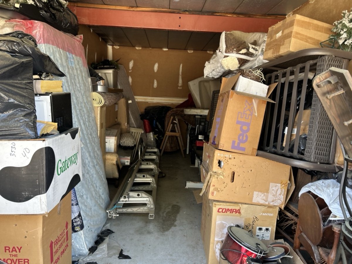 10 x 20 storage unit in Fayetteville, NC