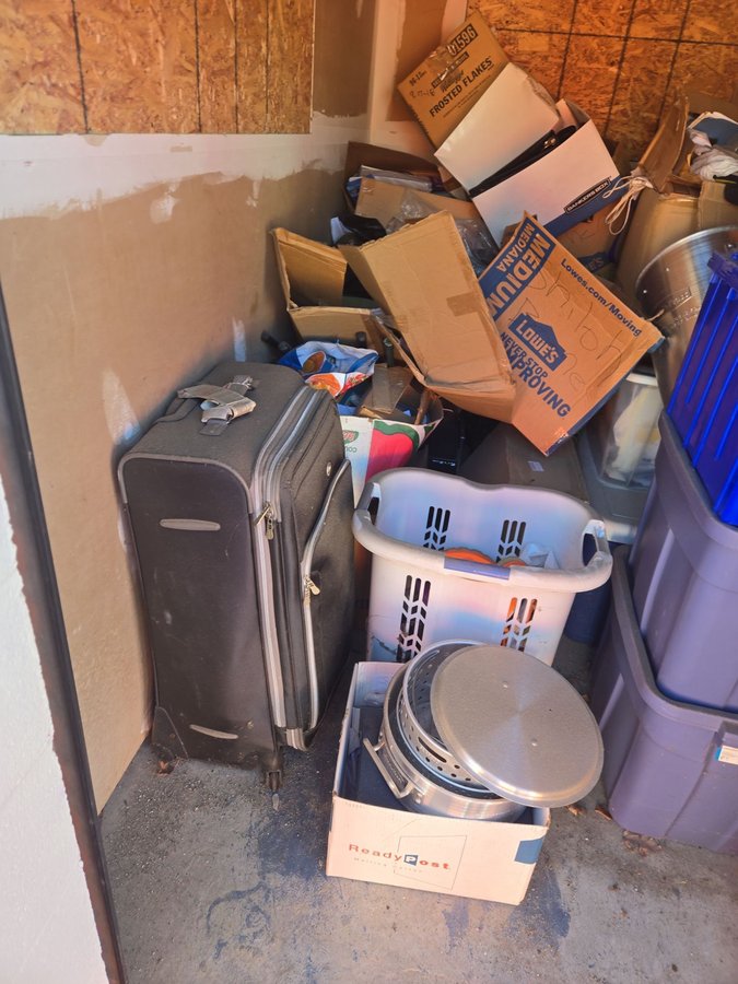 5 x 10 storage unit in Laurel, MD