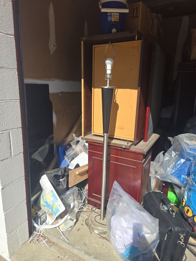 10 x 10 storage unit in Laurel, MD