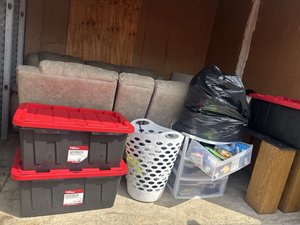 10 x 10 storage unit in Orlando, FL