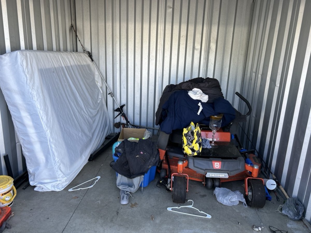 10 x 10 storage unit in Fayetteville, NC