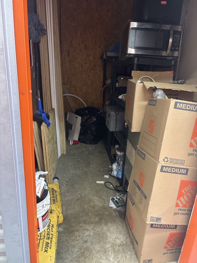 5 x 10 storage unit in Orlando, FL