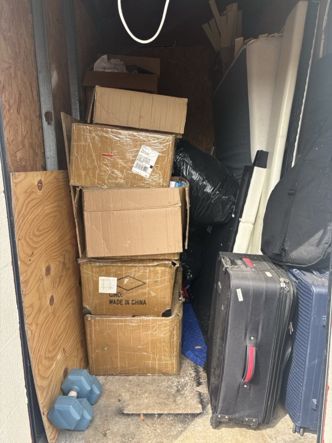 5 x 10 storage unit in Orlando, FL
