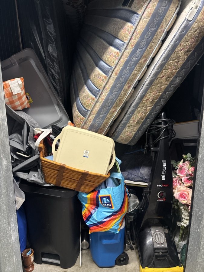 5 x 10 storage unit in Orlando, FL