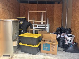 10 x 10 storage unit in Orlando, FL