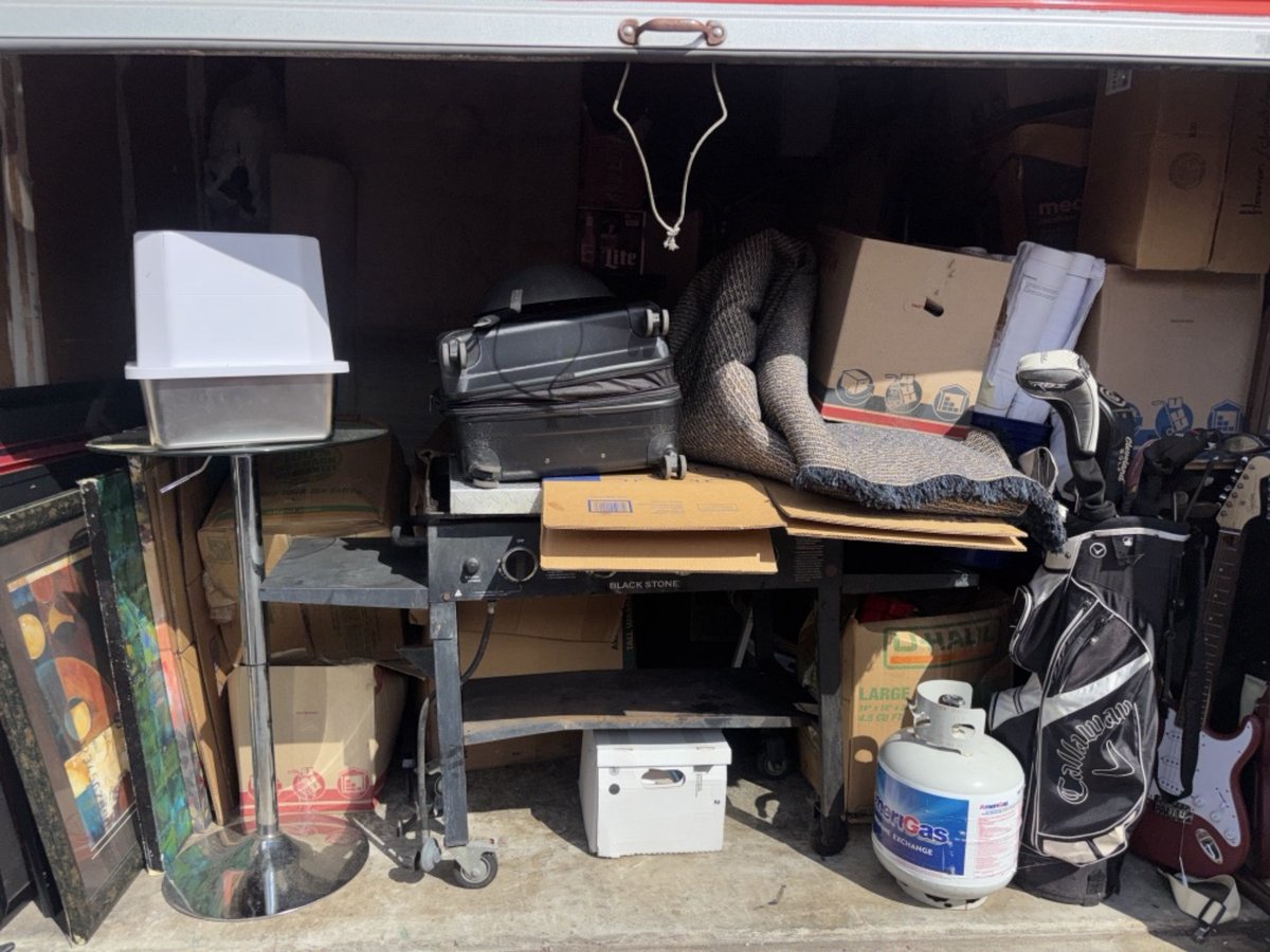 10 x 20 storage unit in Orlando, FL