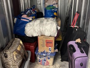 5 x 10 storage unit in Orlando, FL