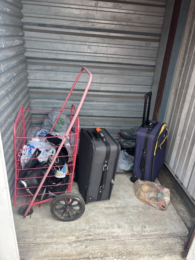 5 x 5 storage unit in Orlando, FL