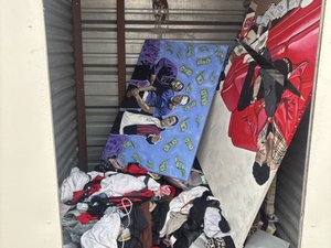 4 x 5 storage unit in Orlando, FL
