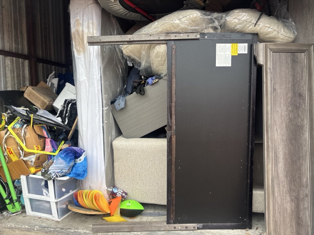 10 x 7 storage unit in Orlando, FL
