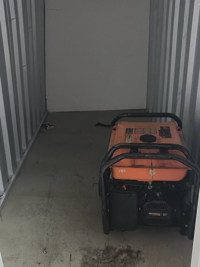 5 x 10 storage unit in Wilmington, NC