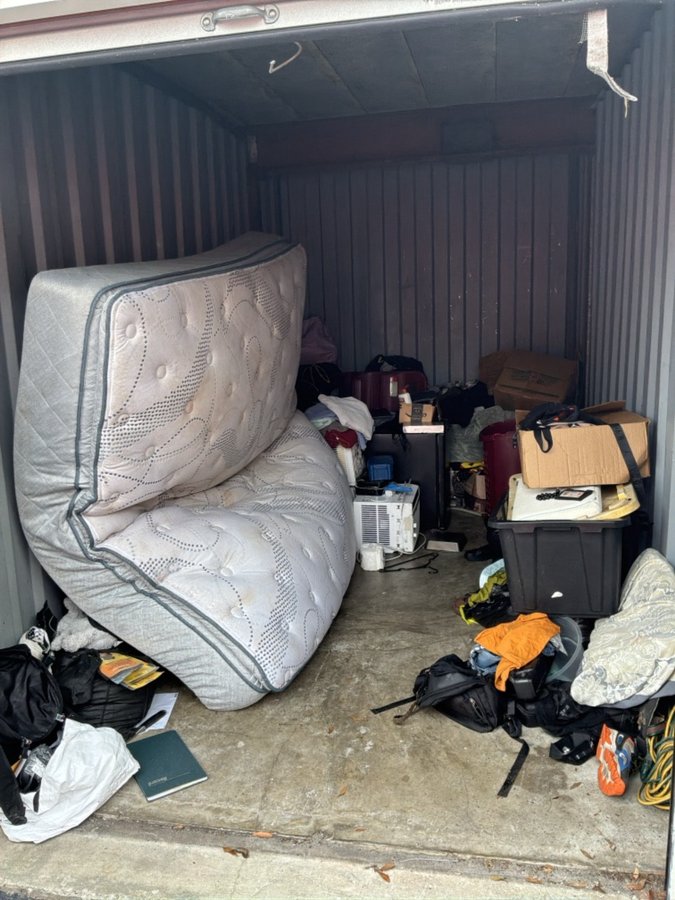 7 x 15 storage unit in Orlando, FL