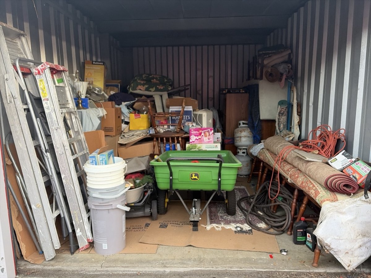 10 x 15 storage unit in Wilmington, NC