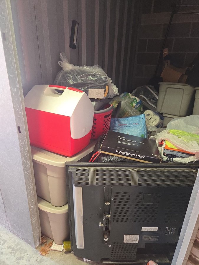 5 x 9 storage unit in Laurel, MD