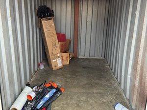 5 x 10 storage unit in Orlando, FL