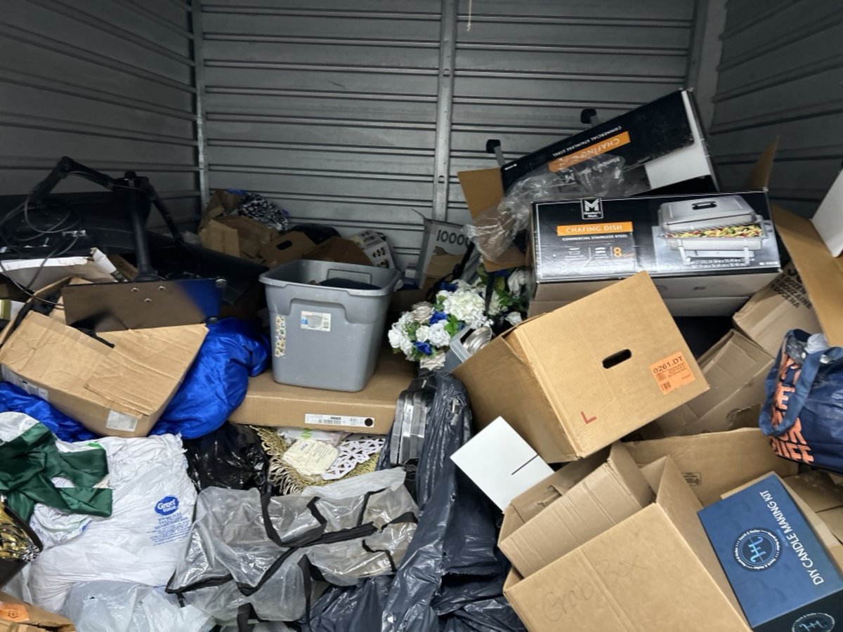 10 x 10 storage unit in Fayetteville, NC