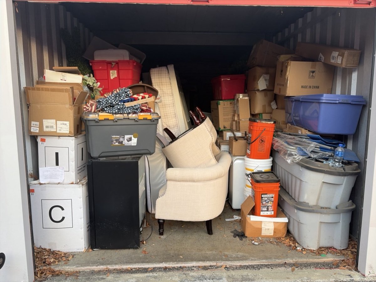 10 x 20 storage unit in Wilmington, NC