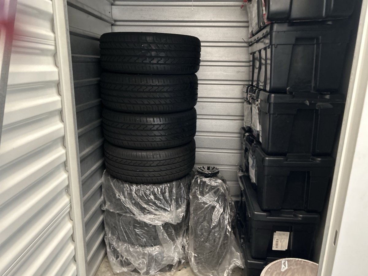 5 x 5 storage unit in Fayetteville, NC