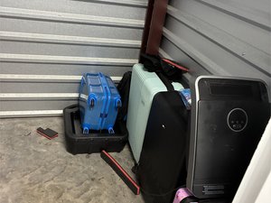 5 x 5 storage unit in Middletown, NY