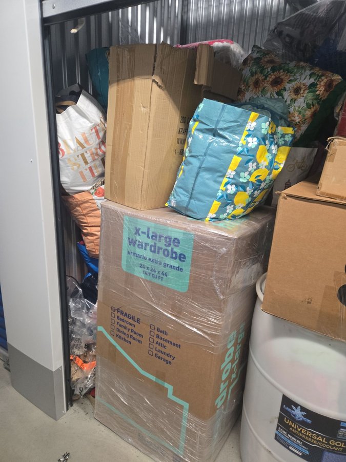 10 x 5 storage unit in Odenton, MD