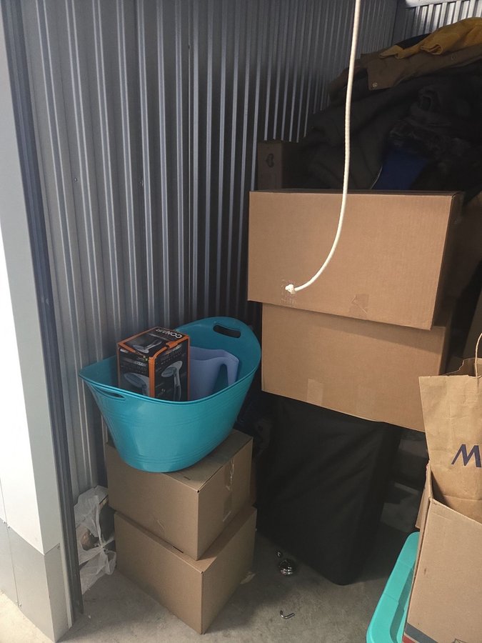 10 x 10 storage unit in Odenton, MD