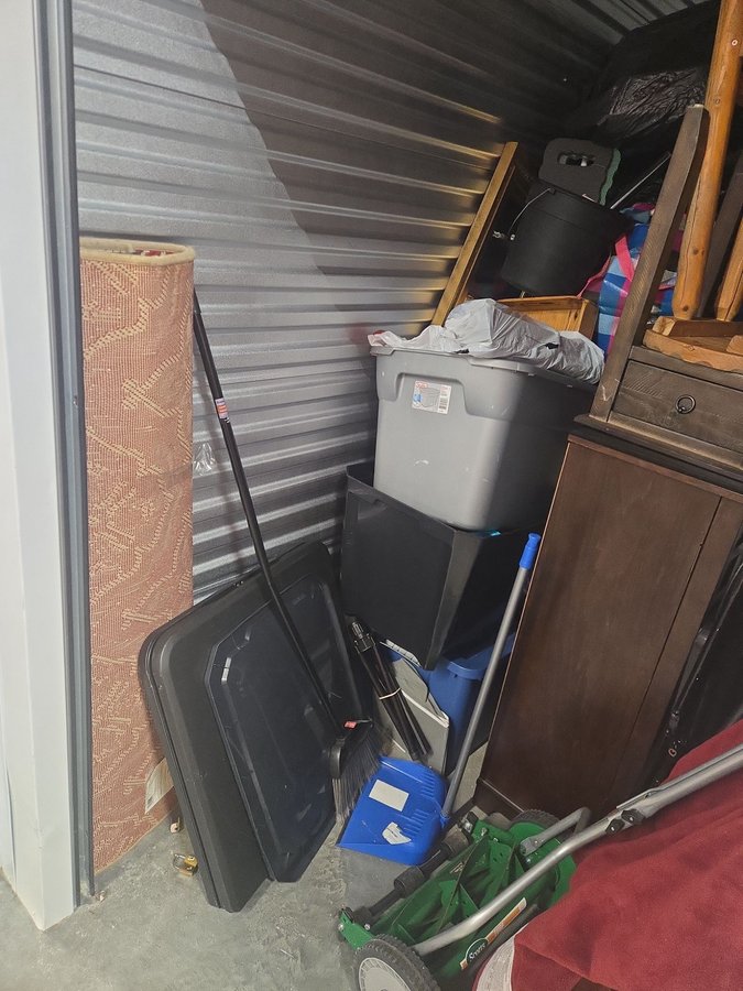 5 x 10 storage unit in Odenton, MD