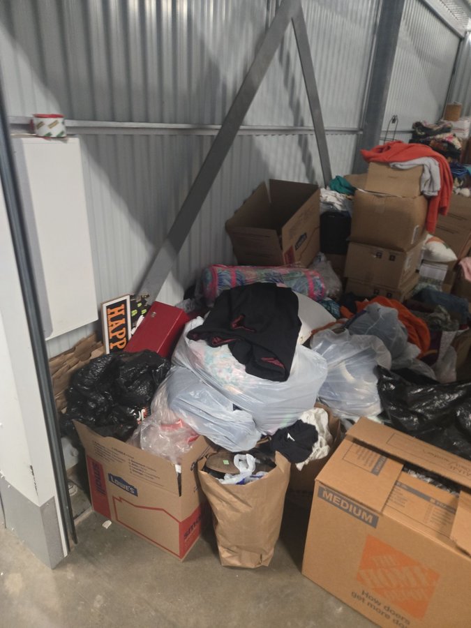 10 x 20 storage unit in Odenton, MD
