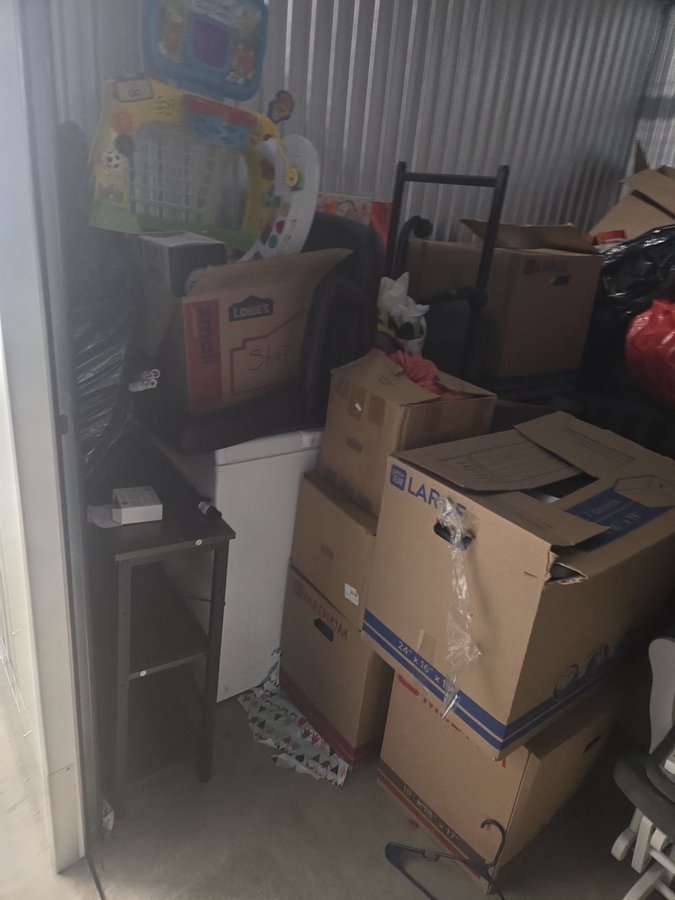 10 x 12 storage unit in Odenton, MD
