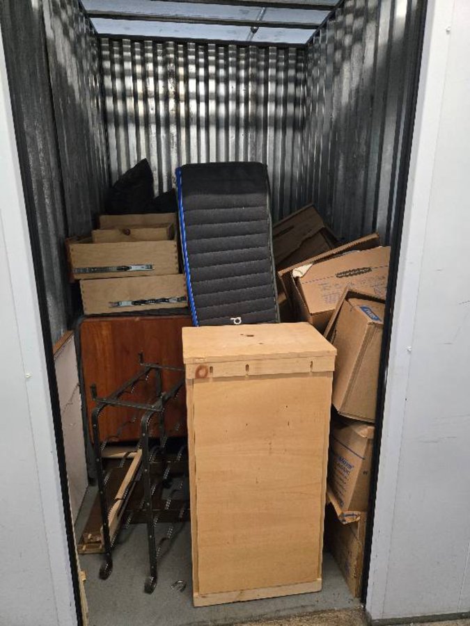 5 x 8 storage unit in San Francisco, CA