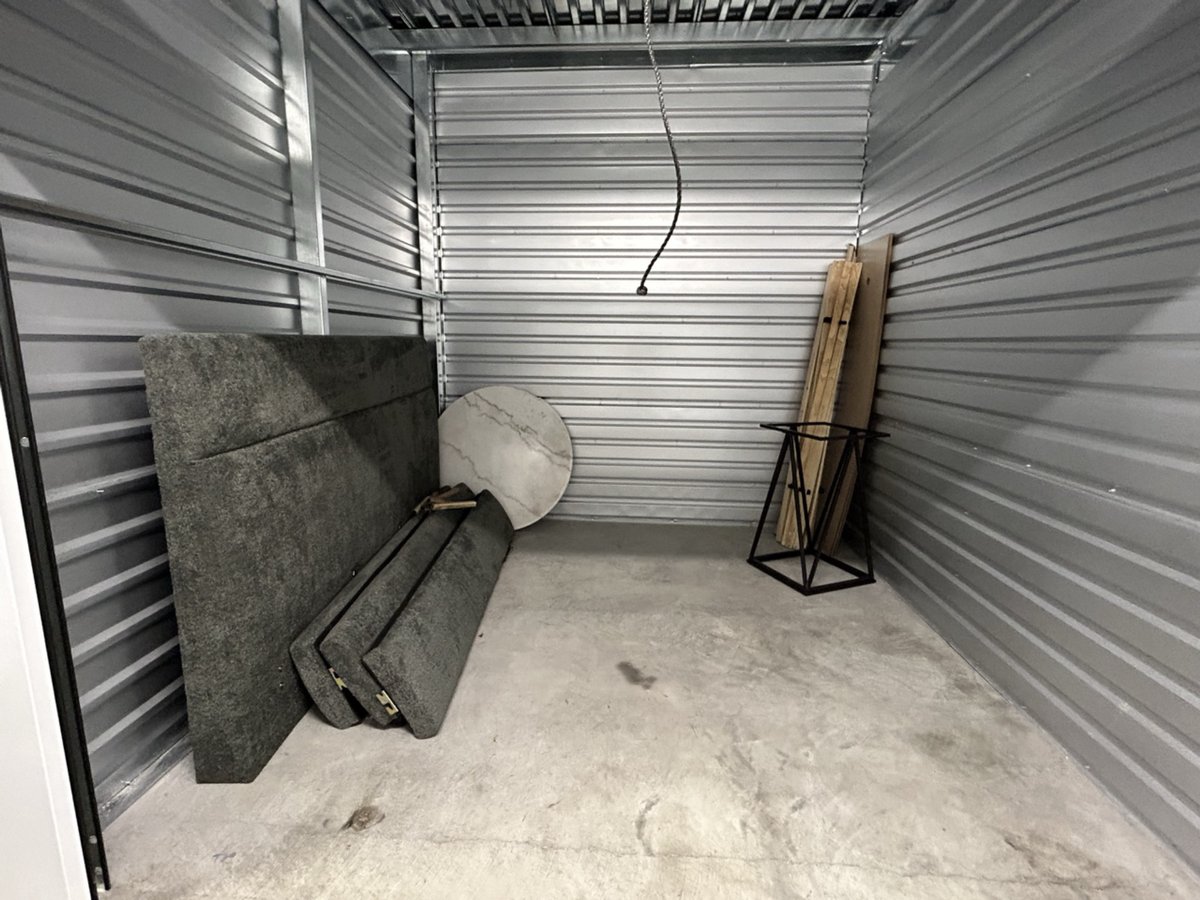 10 x 10 storage unit in North Las Vegas, NV