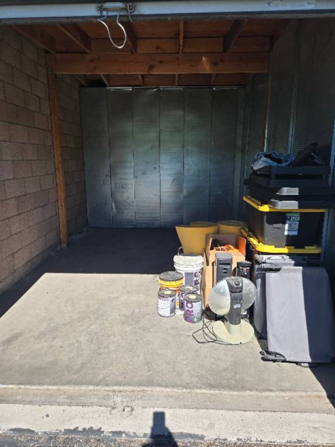 10 x 15 storage unit in Las Vegas, NV