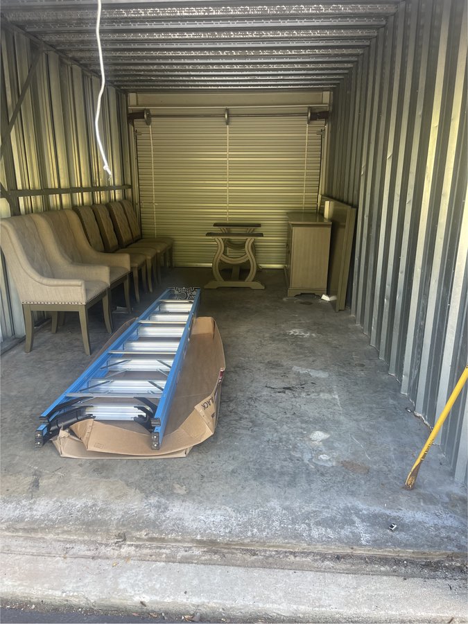 10 x 20 storage unit in Manchester, CT
