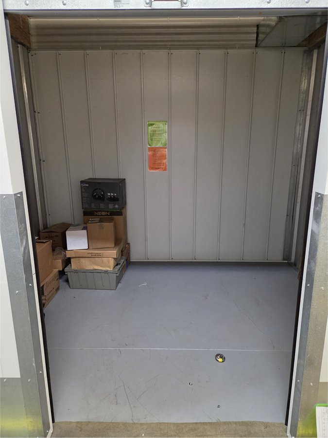 8 x 10 storage unit in Portland, OR