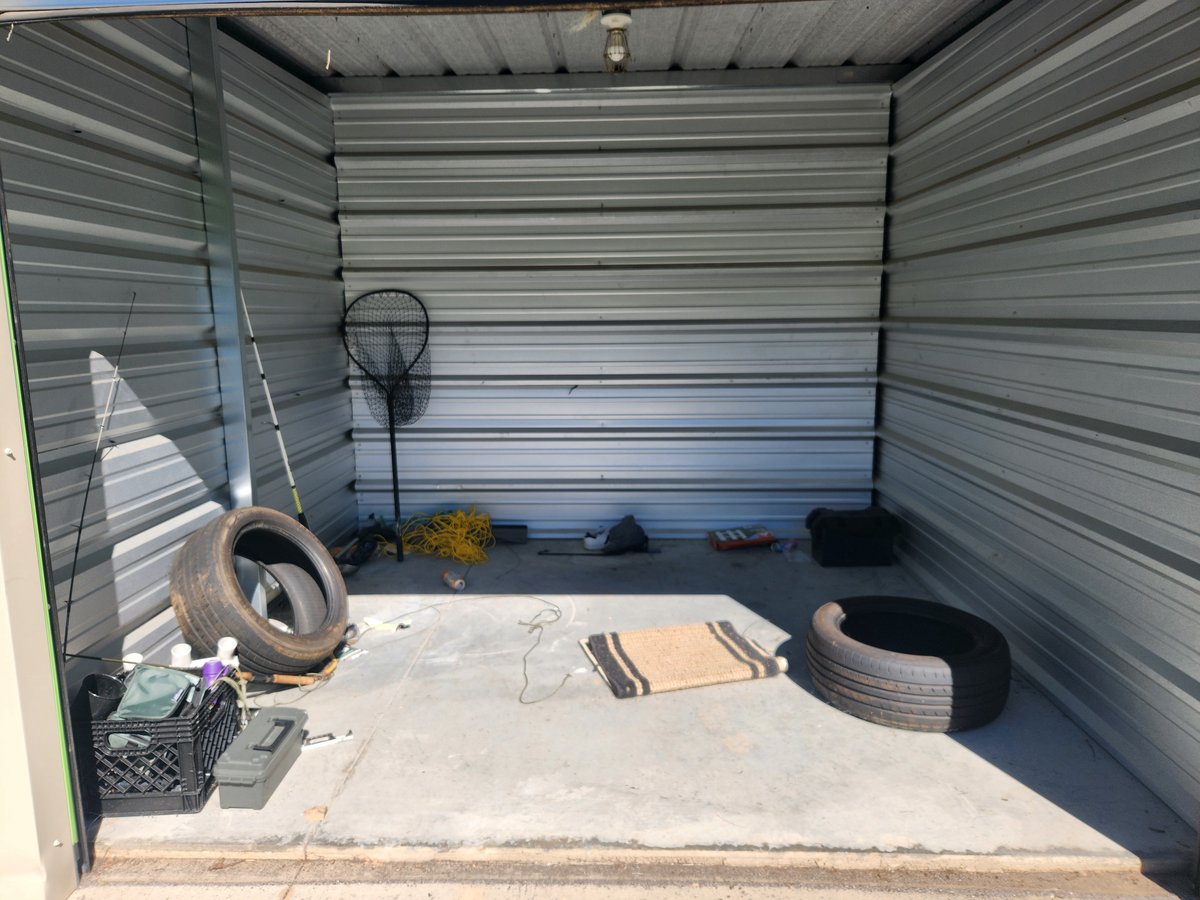 10 x 10 storage unit in Stanley, NC