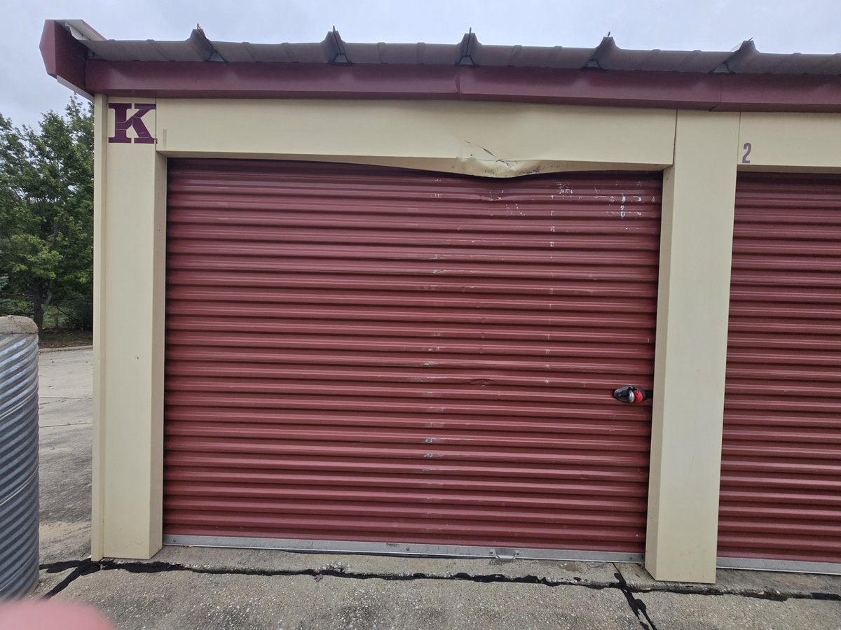10 x 20 storage unit in Des Moines, IA