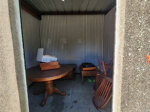 10 x 10 storage unit in Louisville, KY