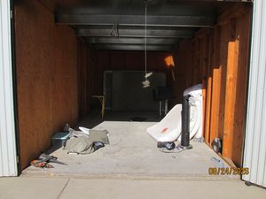 10 x 20 unit in Bakersfield
