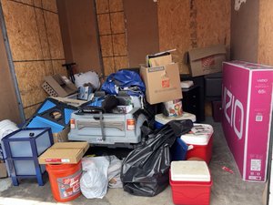 10 x 10 storage unit in Orlando, FL