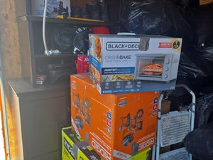 10 x 20 storage unit in Laurel, MD