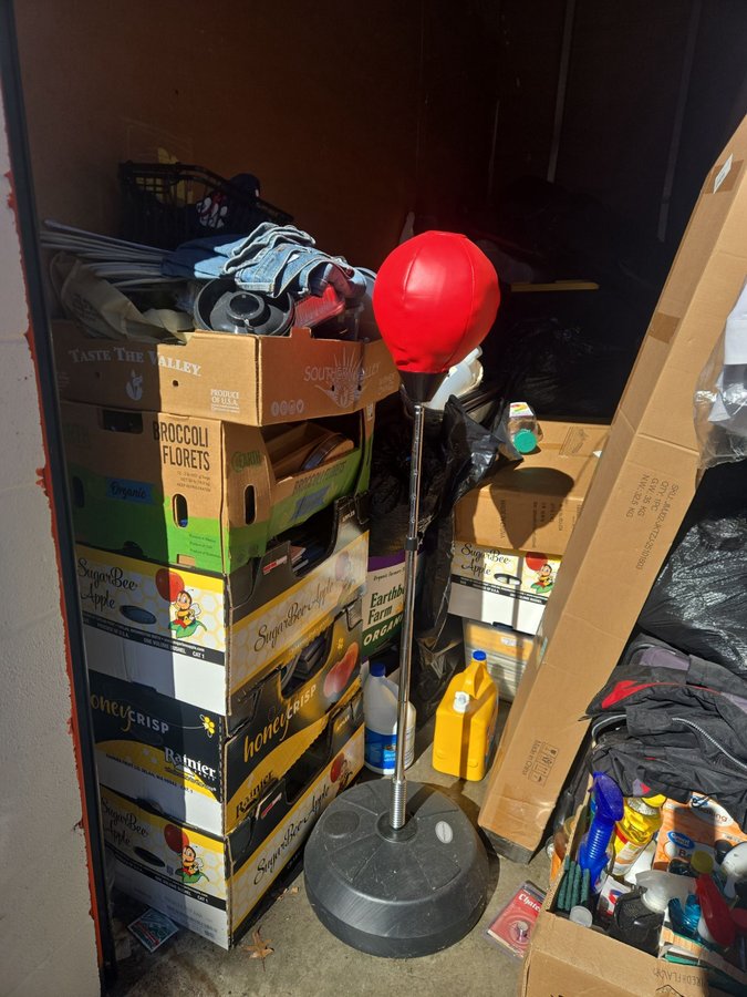 5 x 10 storage unit in Laurel, MD