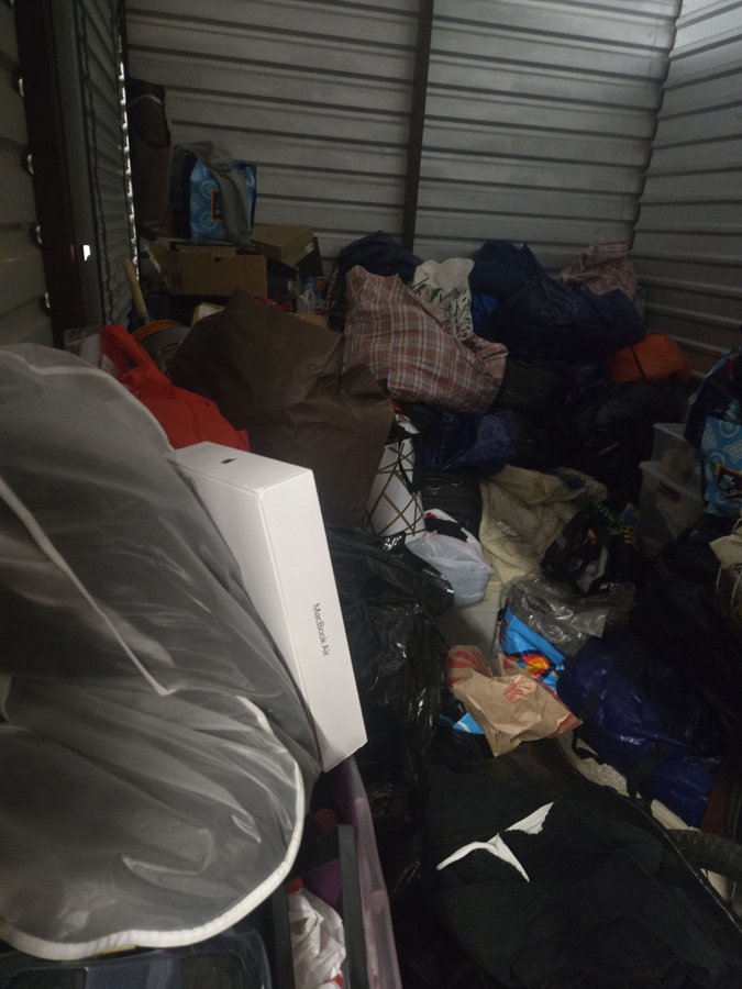 10 x 20 storage unit in Laurel, MD